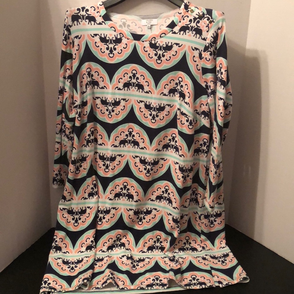Crown and Ivy 3/4 sleeve shift dress